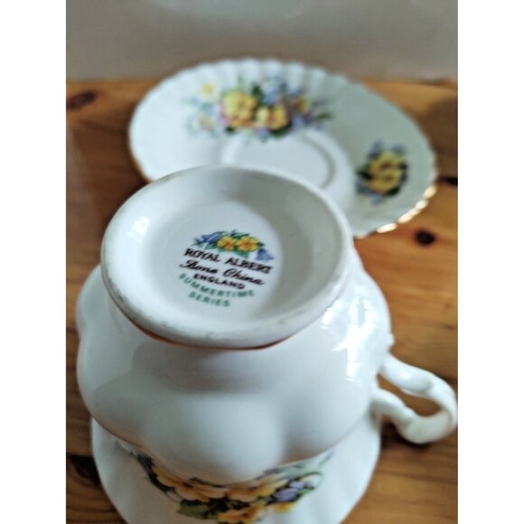 Vintage Royal Albert Cup & Saucer Set Summertime Series Partridge Pea - Picture 7 of 13